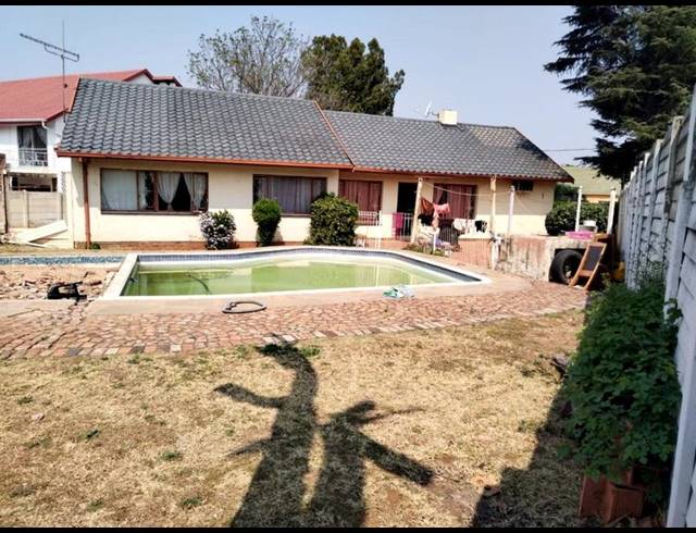 4 BEDROOM HOUSE FOR SALE IN KIBLER PARK